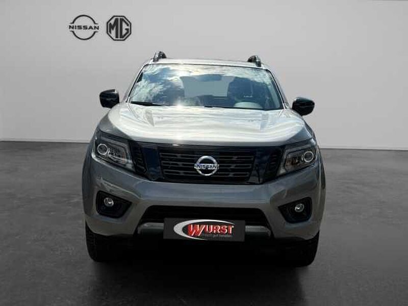 Nissan Navara 2.3 dCi N-Guard Sondermodell AHK Laderaumwanne Rollcover